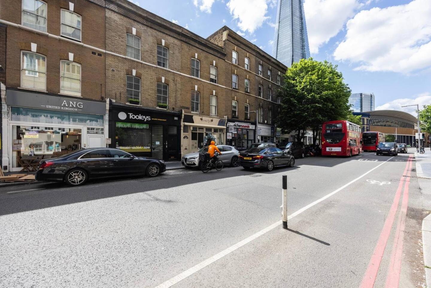 Charming 1 Bedroom By Bridge *